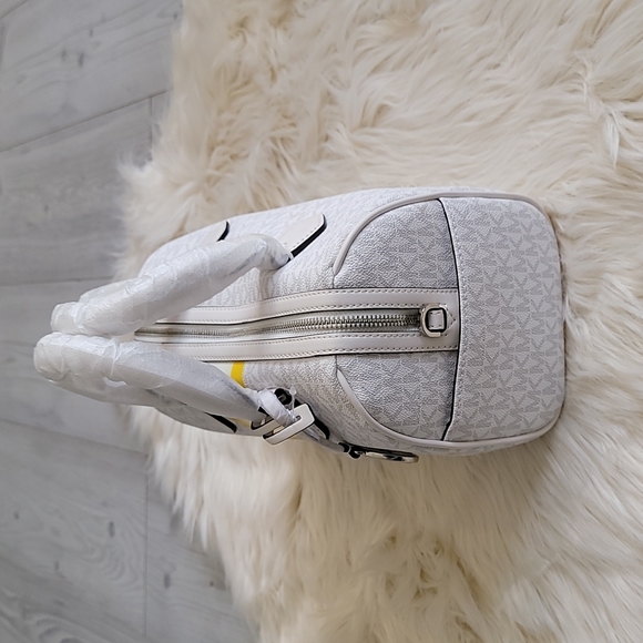 MICHAEL KORS Bedford Small Logo Stripe Satchel - Picture 4 of 11